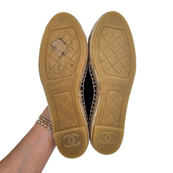 Chanel CC Logo Espadrille Slip On Flat Loafer Black Leather Size 37 US 6 6.5 - Picture 9 of 11